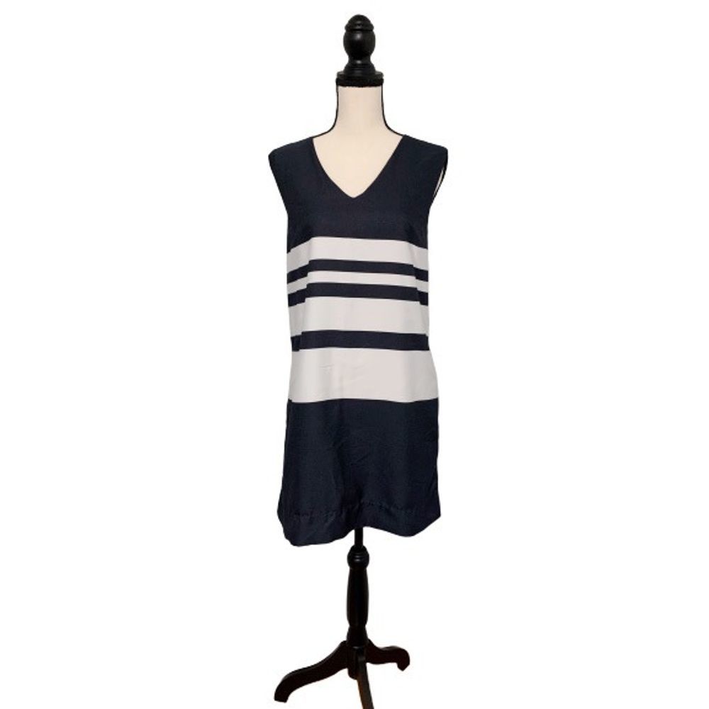 Gap chambray striped sleeveless shift dres…